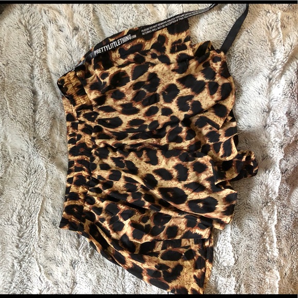 Leopard print shorts/skirt - Picture 3 of 3